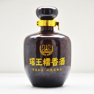 西双版纳高档瑶王糯香陶瓷酒瓶